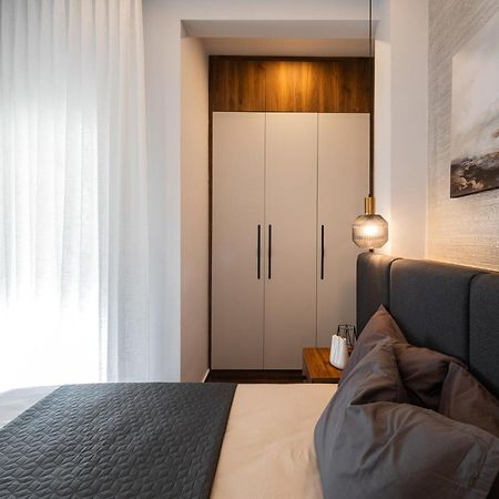 P Deluxe Suites 8 塞萨洛尼基 外观 照片